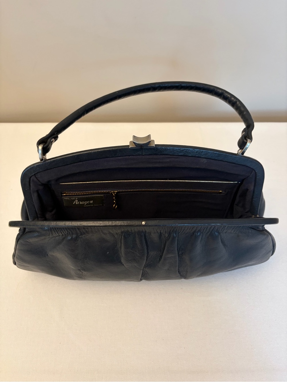Vintage 1960s Paragon Black Genuine Leather Top Handle Frame Purse Canada - Picture 4 of 9